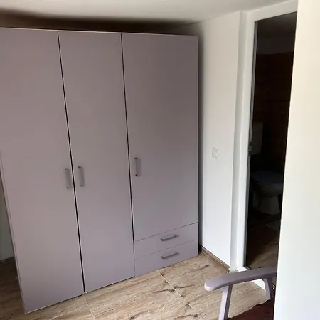 Casuta Galbena - Gradina, Parcare, Bucatarie, Foisor & Bbq - Dağ evi Eforie Nord