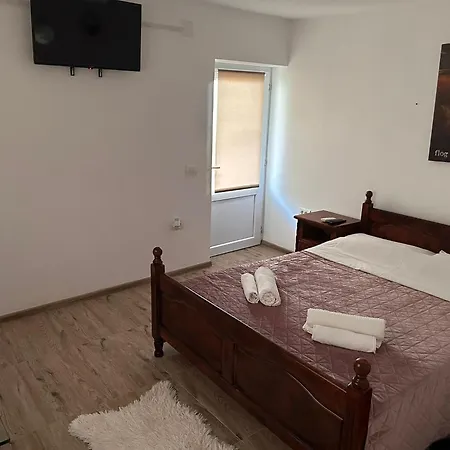 Casuta Galbena - Gradina, Parcare, Bucatarie, Foisor & Bbq - Chalet *